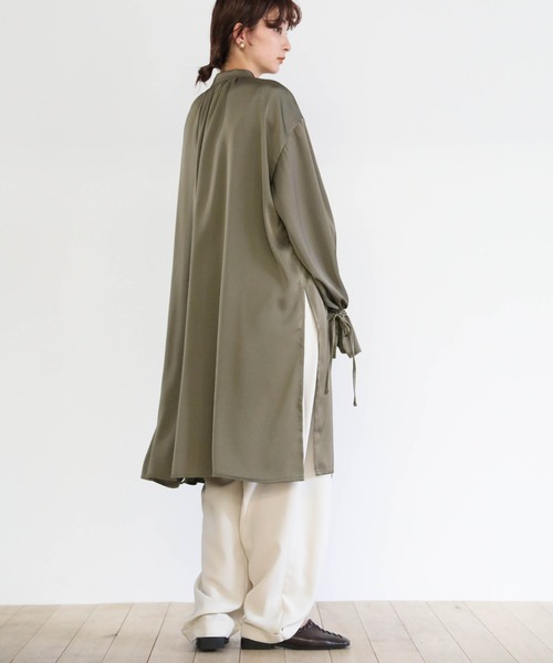 select MOCA(セレクトモカ)の「サテンバルーンスリーブスタンドチュニックシャツ(シャツ/ブラウス・レディース・ライトベージュ/カーキ/ブラック・FREE)」の15枚目の写真