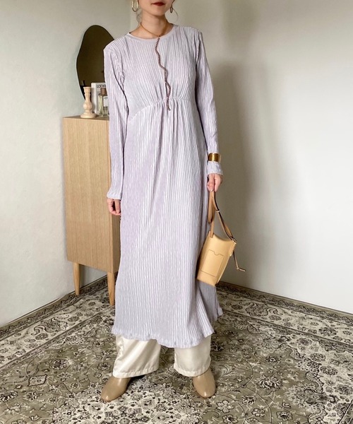 CFT.(シフト)の「CFT. Herringbone cuff slit OP(ワンピース・レディース・ラベンダー/ミント/ホワイト/モカ・FREE)」の4枚目の写真