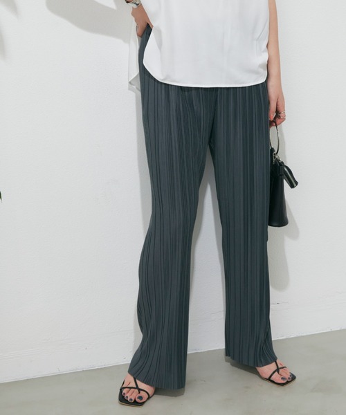 Aunt Marie's(アントマリーズ)の「ランダムプリーツカットパンツ / AUNT MARIE'S(その他パンツ・レディース・ブラウン/モカ/ブラック/グリーン/アイボリー/チャコールグレー/ライトグリーン/ブルー・FREE)」の4枚目の写真