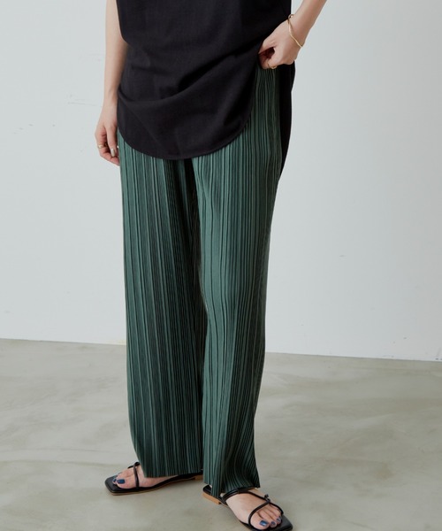 Aunt Marie's(アントマリーズ)の「ランダムプリーツカットパンツ / AUNT MARIE'S(その他パンツ・レディース・ブラウン/モカ/ブラック/グリーン/アイボリー/チャコールグレー/ライトグリーン/ブルー・FREE)」の9枚目の写真