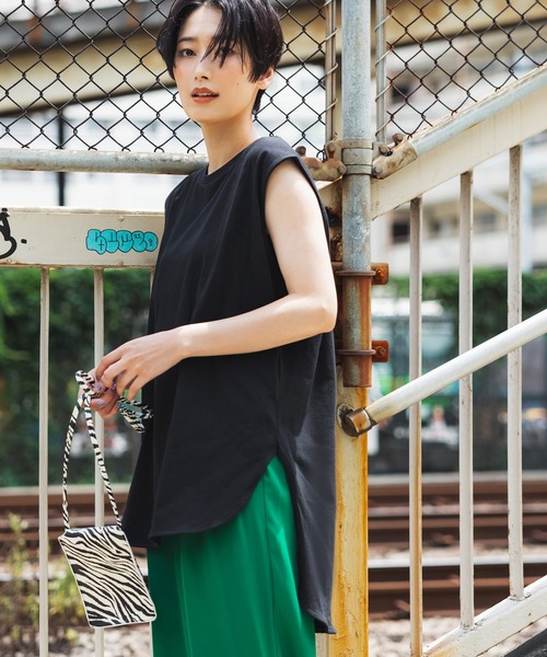 coca（coca）（コカ）の「＼＼新色登場／／アシンメトリータンク