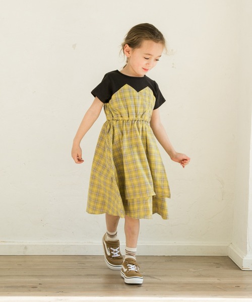 pairmanon（ペアマノン）の「重ね着風 半袖チェックフレア ワンピース（ワンピース・キッズ・ブラック/モカ/アイボリー/グレイッシュベージュ/グレー・90/130/140/120/100/110/150）」の7枚目の写真