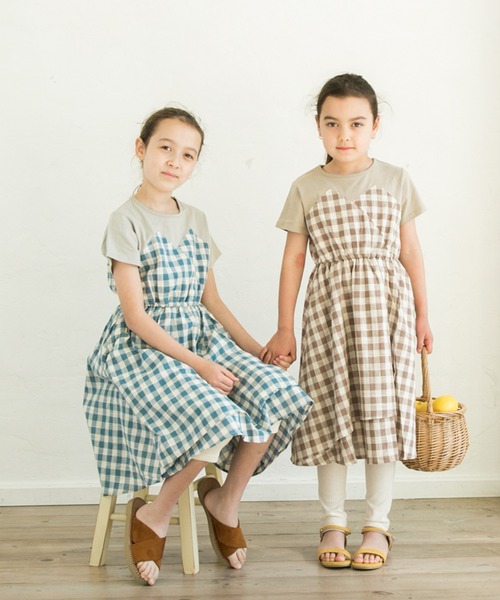 pairmanon（ペアマノン）の「重ね着風 半袖チェックフレア ワンピース（ワンピース・キッズ・ブラック/モカ/アイボリー/グレイッシュベージュ/グレー・90/130/140/120/100/110/150）」の22枚目の写真