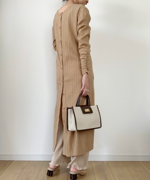 INTER FACTORY（インターファクトリー）の「WEARISTA maiko - ３wayポケット付Iラインワンピース　made in INTER FACTORY（シャツワンピース・レディース・ブラック/グレイッシュベージュ/キャメル・FREE）」の8枚目の写真