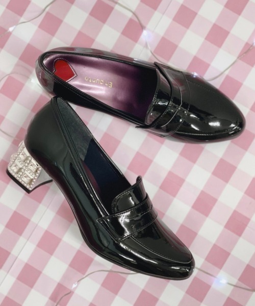 En Punto（エンプント）の「【ラスト１】ビジューミドルヒールローファー（パンプス・レディース・アイボリー/ブラック系1/ブラック系8・22.5cm/23.0cm/23.5cm/24.0cm/24.5cm）」の3枚目の写真