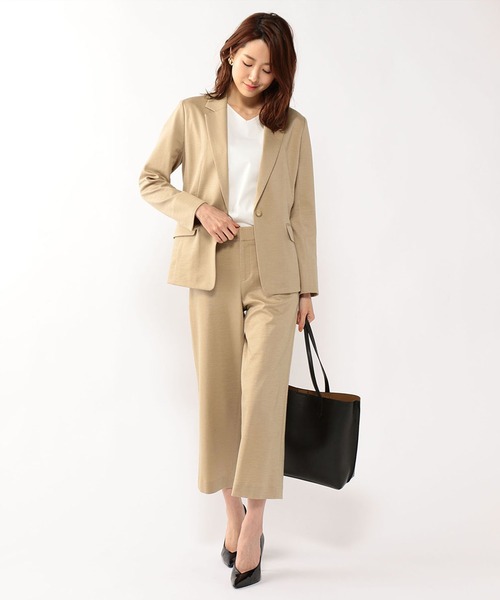 A/C DESIGN BY ALPHA CUBIC(エーシーデザインバイアルファキュービック)の「ウォッシャブルラミージャージーワイドパンツ(その他パンツ・レディース・ベージュ/ネイビー・64/67)」の16枚目の写真
