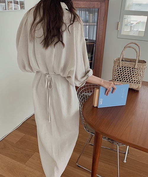 KOR（ケーオーアール）の「ルーズシルエットロングシャツ（シャツ/ブラウス・レディース・ブラック/ブルーグレー/アイボリー・FREE）」の13枚目の写真