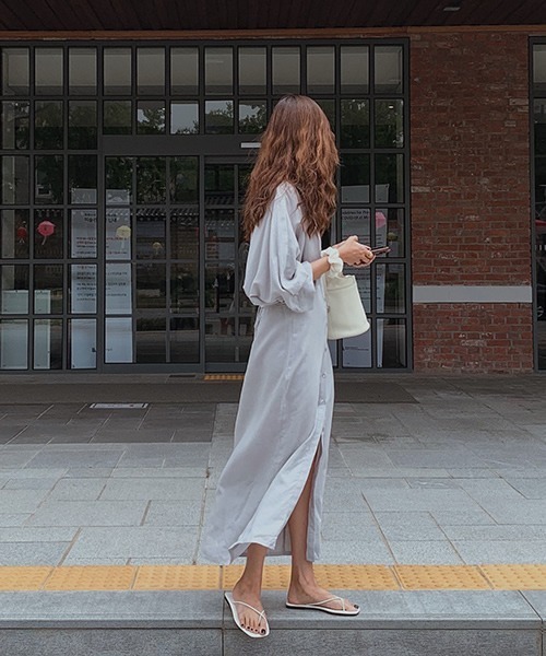 KOR（ケーオーアール）の「ルーズシルエットロングシャツ（シャツ/ブラウス・レディース・ブラック/ブルーグレー/アイボリー・FREE）」の22枚目の写真