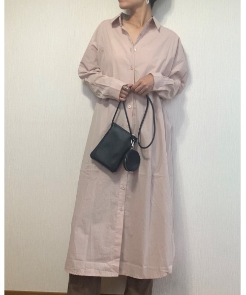 Ritzy(リッツィー)の「大人シルエット ゆったりシルエットミモレ丈シャツワンピース(シャツワンピース・レディース・ホワイト/ブラック/ベージュ・FREE)」の2枚目の写真