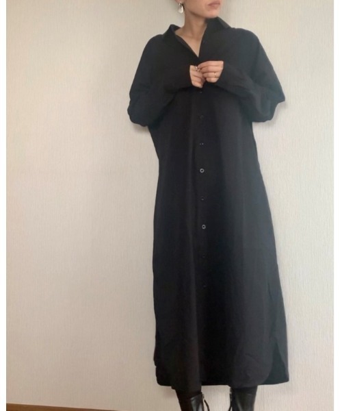 Ritzy(リッツィー)の「大人シルエット ゆったりシルエットミモレ丈シャツワンピース(シャツワンピース・レディース・ホワイト/ブラック/ベージュ・FREE)」の1枚目の写真