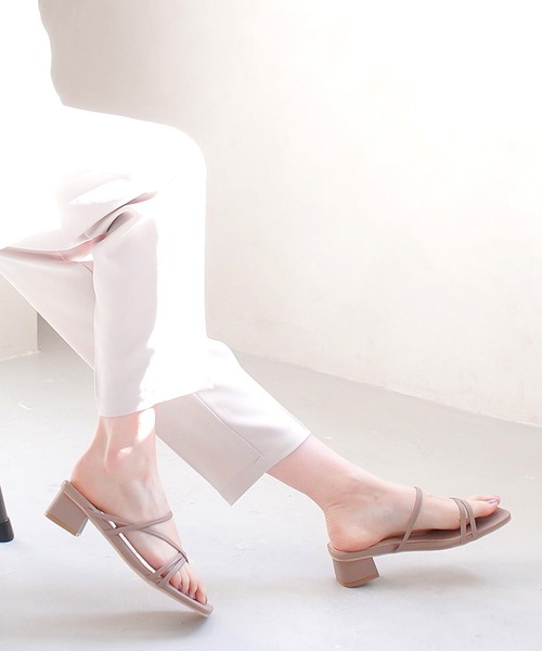 AmiAmi（アミアミ）の「華奢ストラップスクエアトゥトングサンダル（サンダル・レディース・ブラック/パイソン/ブラウン/グレイッシュベージュ/アイボリー/ピンク・L/LL/M/S）」の20枚目の写真