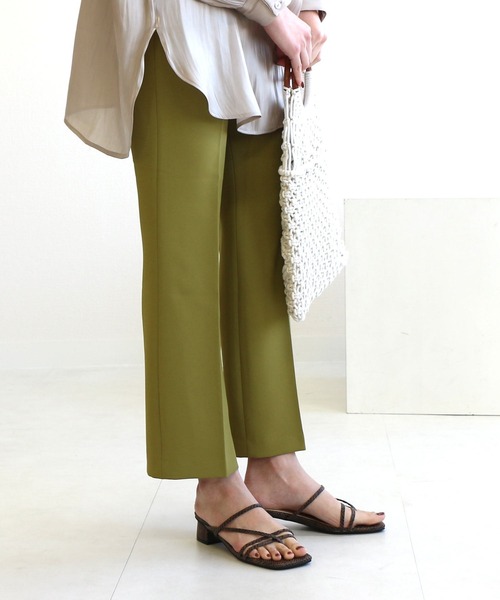 AmiAmi（アミアミ）の「華奢ストラップスクエアトゥトングサンダル（サンダル・レディース・ブラック/パイソン/ブラウン/グレイッシュベージュ/アイボリー/ピンク・L/LL/M/S）」の21枚目の写真