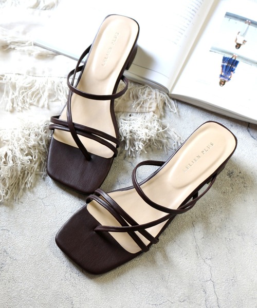 AmiAmi（アミアミ）の「華奢ストラップスクエアトゥトングサンダル（サンダル・レディース・ブラック/パイソン/ブラウン/グレイッシュベージュ/アイボリー/ピンク・L/LL/M/S）」の11枚目の写真