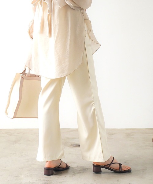 AmiAmi（アミアミ）の「華奢ストラップスクエアトゥトングサンダル（サンダル・レディース・ブラック/パイソン/ブラウン/グレイッシュベージュ/アイボリー/ピンク・L/LL/M/S）」の10枚目の写真