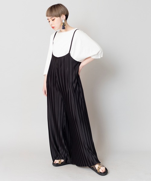 OSMOSIS（オズモーシス）の「プリーツサロペット（サロペット/オーバーオール・レディース・ライトベージュ/グレー/ブラック・ONE SIZE）」の7枚目の写真