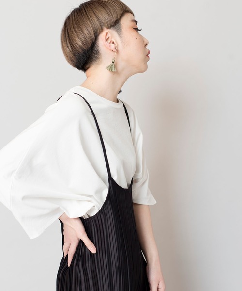 OSMOSIS（オズモーシス）の「プリーツサロペット（サロペット/オーバーオール・レディース・ライトベージュ/グレー/ブラック・ONE SIZE）」の10枚目の写真