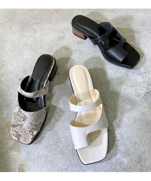 Realta（レアルタ）の「Realta(レアルタ) ヒールアップデザインカットトング サンダル（サンダル・レディース・ブラック/ホワイト/パイソン・M/S/L/LL）」の6枚目の写真
