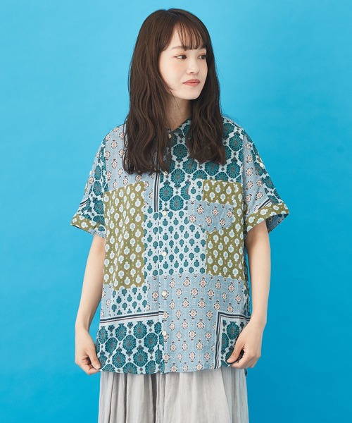 CUBE SUGAR（キューブシュガー）の「ボイル 総柄プリント 半袖 ドルマンスリーブ シャツ（シャツ/ブラウス・レディース・ベージュ/ネイビー/グレー/サックスブルー・M）」の4枚目の写真