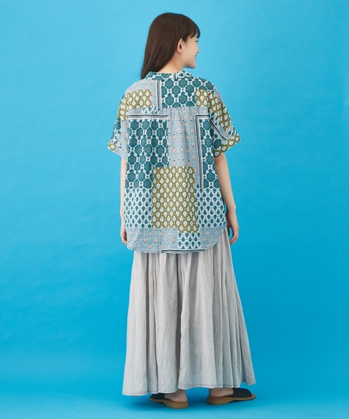 CUBE SUGAR（キューブシュガー）の「ボイル 総柄プリント 半袖 ドルマンスリーブ シャツ（シャツ/ブラウス・レディース・ベージュ/ネイビー/グレー/サックスブルー・M）」の16枚目の写真