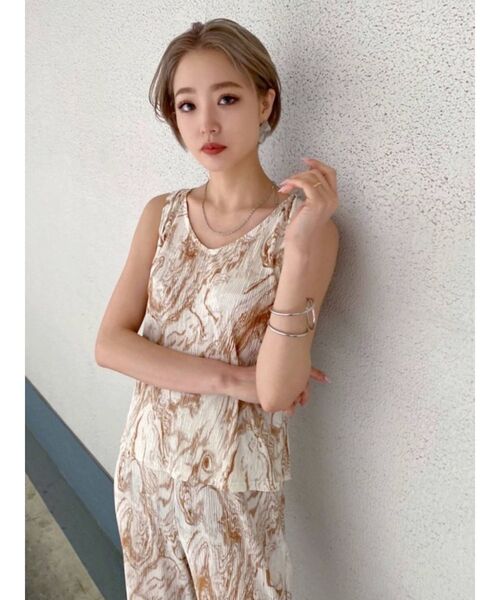 EMODA（エモダ）の「プリーツミニマルタンクトップ（タンクトップ・レディース・ブラック/ブルー/その他/その他1・FREE）」の8枚目の写真