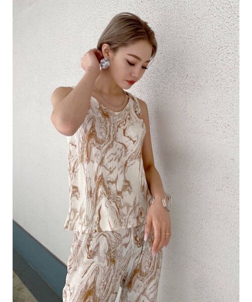 EMODA（エモダ）の「プリーツミニマルタンクトップ（タンクトップ・レディース・ブラック/ブルー/その他/その他1・FREE）」の11枚目の写真