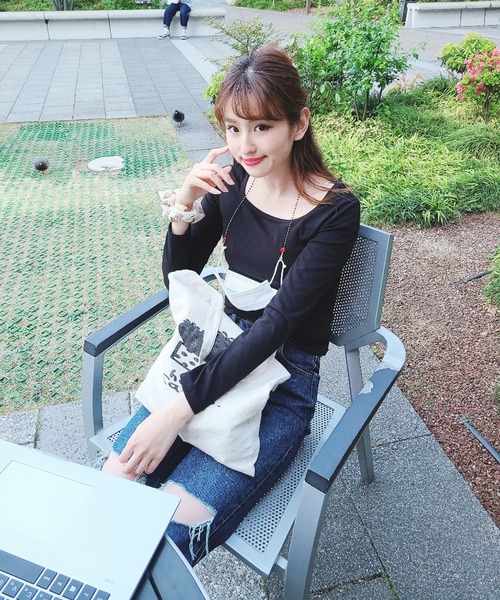 WESTSEA（ウエストシー）の「スクエアネック ロングＴシャツ（Tシャツ/カットソー・レディース・アイボリー/イエロー/ブルー/ブラック/ピンク・FREE）」の21枚目の写真