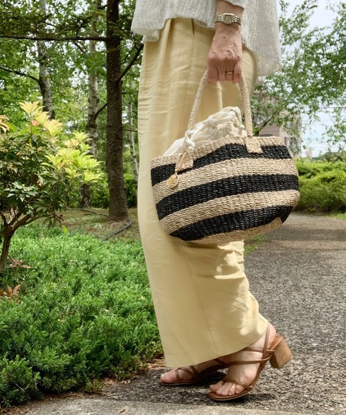 Via Demizon(ビアデミゾン)の「WEB限定 丸形カゴバッグ(かごバッグ・レディース・アイボリー/ブラック・フリー)」の16枚目の写真