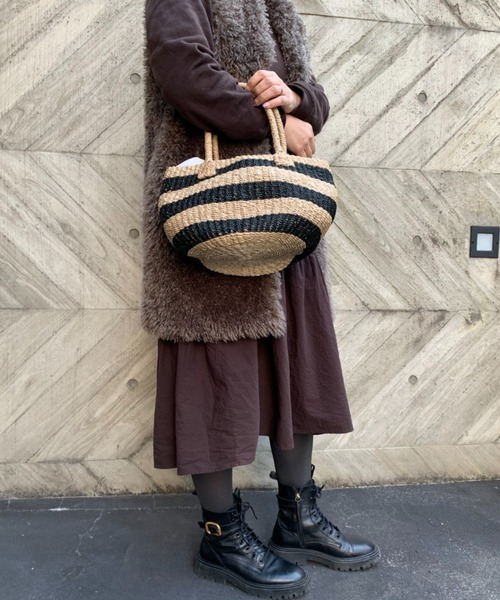 Via Demizon(ビアデミゾン)の「WEB限定 丸形カゴバッグ(かごバッグ・レディース・アイボリー/ブラック・フリー)」の19枚目の写真