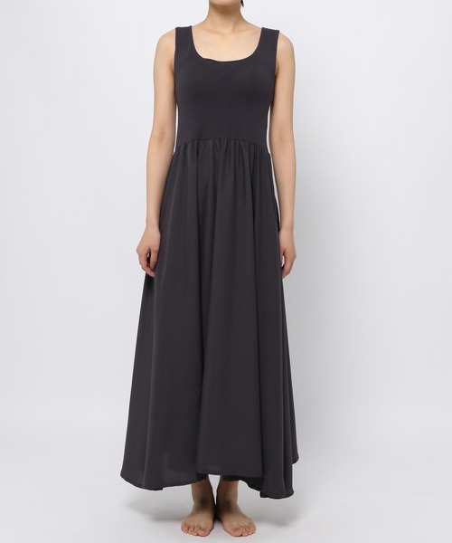 bijorie（ビジュリィ）の「【bijorie】カップつきワンピース／オーガニックコットンリブ（ワンピース・レディース・チャコール/ライトブラウン・LARGE/MEDIUM）」の3枚目の写真