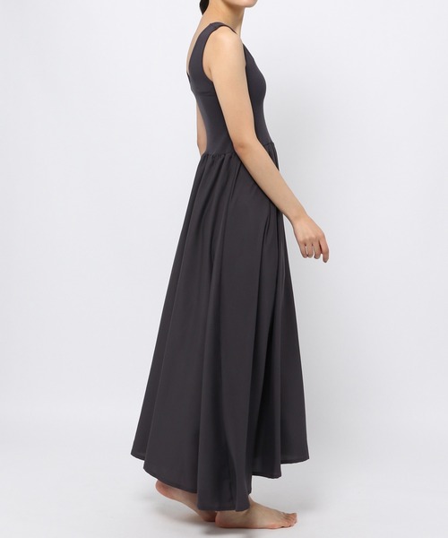 bijorie（ビジュリィ）の「【bijorie】カップつきワンピース／オーガニックコットンリブ（ワンピース・レディース・チャコール/ライトブラウン・LARGE/MEDIUM）」の5枚目の写真