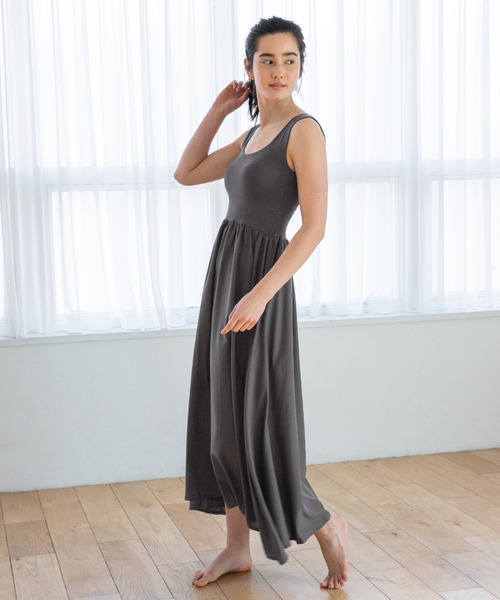 bijorie（ビジュリィ）の「【bijorie】カップつきワンピース／オーガニックコットンリブ（ワンピース・レディース・チャコール/ライトブラウン・LARGE/MEDIUM）」の10枚目の写真