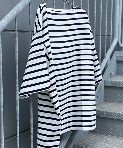 GLOSTER（グロスター）の「【WEB限定カラーあり】ビッグバスク ショートスリーブ（Tシャツ/カットソー・メンズ・ピンク/ホワイト系その他/ホワイト系その他2/レッド系その他2/ネイビー系・FREE）」の2枚目の写真