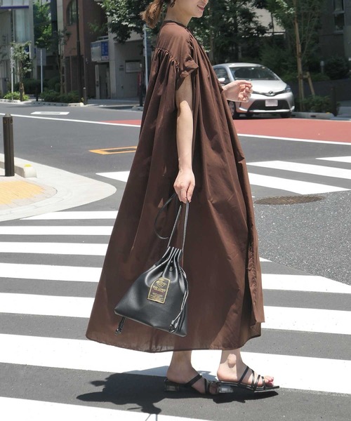 CORNERS（コーナーズ）の「たっぷりギャザーシャツワンピース（シャツワンピース・レディース・ブラック/ブラウン/オフホワイト/オレンジ/グリーン/ブルー/グリーン系その他・M）」の20枚目の写真