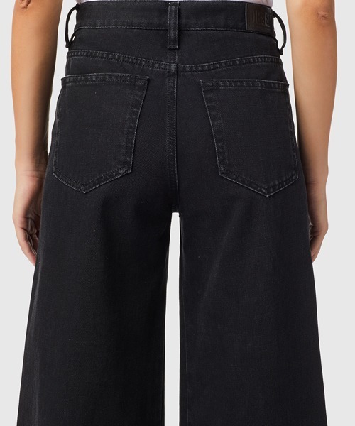 DIESEL（ディーゼル）の「DIESEL FW21 デニム レディース ブラック フレア ワイドフィット（デニムパンツ・レディース・ブラック・28inch/23inch/26inch/25inch/29inch/24inch/27inch/30inch）」の10枚目の写真