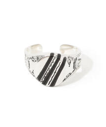 TOMORROWLAND （トゥモローランド）の「FANTASTIC MAN RING 647