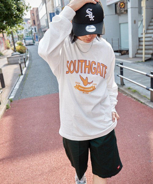 Mark Gonzales(マーク・ゴンザレス)の「Mark Gonzales/マークゴンザレス コラボ MONO-MART別注 ビッグシルエット カレッジロゴ/マルチボーダー刺繍ロゴ ロンT(Tシャツ/カットソー・メンズ・ブラック/ダークグレー/ホワイト/アイボリー/ダークブラウン/ブラック系その他/グリーン/グレイッシュベージュ・M/L)」の19枚目の写真