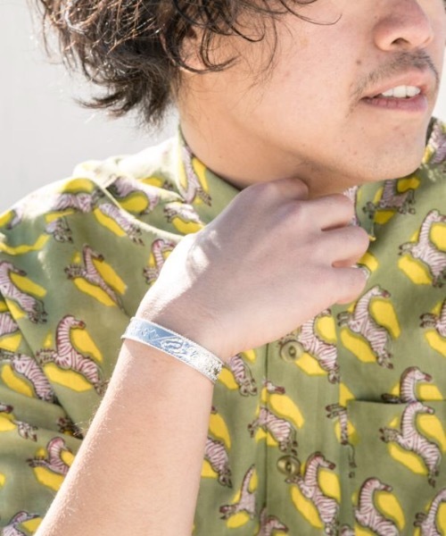 チャイハネ（チャイハネ）の「【チャイハネ】ベルベラMEN'Sバングル（バングル/リストバンド・メンズ・ブラック/シルバー・FREE）」の5枚目の写真