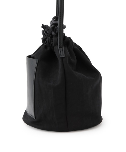 ADAM ET ROPE'（アダムエロペ）の「ナイロン巾着ミニポシェット（ショルダーバッグ・レディース・ブラック/レッド・FREE）」の5枚目の写真