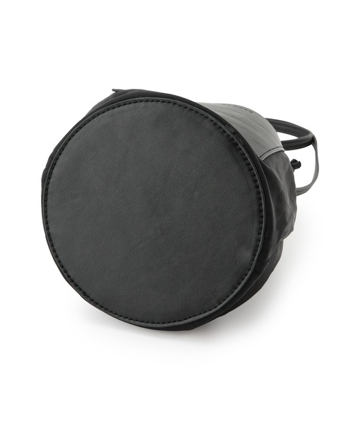 ADAM ET ROPE'（アダムエロペ）の「ナイロン巾着ミニポシェット（ショルダーバッグ・レディース・ブラック/レッド・FREE）」の22枚目の写真