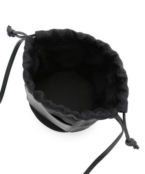 ADAM ET ROPE'（アダムエロペ）の「ナイロン巾着ミニポシェット（ショルダーバッグ・レディース・ブラック/レッド・FREE）」の14枚目の写真