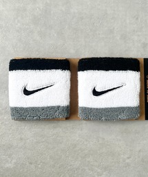 NIKE（ナイキ）の「NIKE(ナイキ)/2個セット スウッシュ 刺繍 無地 リストバンド 2パック（バングル/リストバンド）」