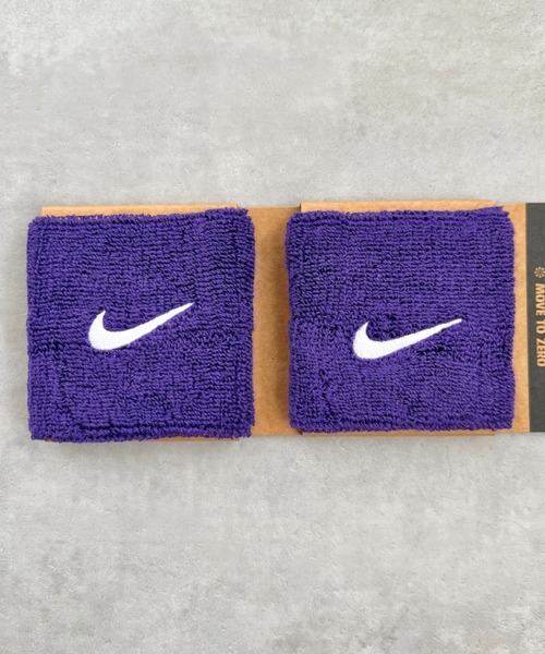 NIKE（ナイキ）の「NIKE(ナイキ)/2個セット スウッシュ 刺繍 無地 リストバンド 2パック（バングル/リストバンド・レディース・ホワイト/ブラック/ネイビー/グレー/レッド/ブルー/グリーン/ブラック系その他/ピンク/オレンジ/その他1/その他2/その他3/その他4/その他5/その他6/その他7/その他8/ライトブルー/ダークグリーン/パープル/バーガンディー/ダークグレー/ホワイト×ブラック/ピンク系その他/その他9/ピンク系その他2/ゴールド/パープル系その他/ホワイト系その他/クリーム・FREE）」の14枚目の写真