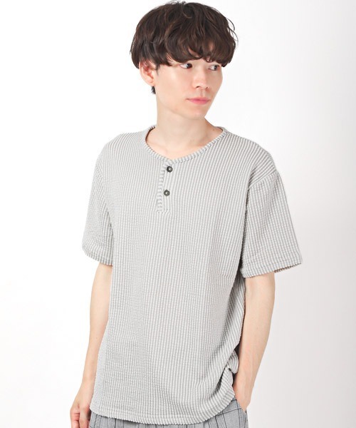 LUXSTYLE(ラグスタイル)の「シアサッカーヘンリーネックTシャツ(Tシャツ/カットソー・メンズ・ストライプ/ブラック/ホワイト/ホワイト×グレー/ネイビー・L/XL/M)」の3枚目の写真