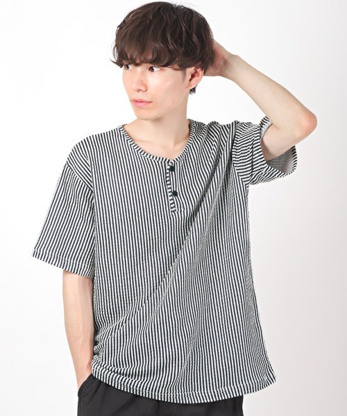LUXSTYLE(ラグスタイル)の「シアサッカーヘンリーネックTシャツ(Tシャツ/カットソー・メンズ・ストライプ/ブラック/ホワイト/ホワイト×グレー/ネイビー・L/XL/M)」の5枚目の写真