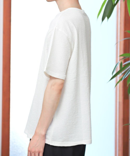LUXSTYLE(ラグスタイル)の「シアサッカーヘンリーネックTシャツ(Tシャツ/カットソー・メンズ・ストライプ/ブラック/ホワイト/ホワイト×グレー/ネイビー・L/XL/M)」の17枚目の写真