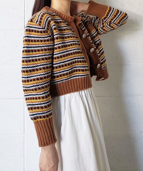 me+em select（ミームセレクト）の「ジャガード柄ショートローゲージニットカーデ（カーディガン/ボレロ・レディース・ホワイト/ブラック/キャメル・FREE）」の5枚目の写真