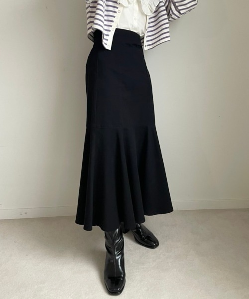 one after another NICE CLAUP（ワンアフターアナザーナイスクラップ）の「【S,Mサイズ展開あり】スタイルアップが叶う。ハイウエストレディマーメイドスカート（スカート・レディース・ブラック/ネイビー/ベージュ系その他/ブルー系その他/ブラウン系その他・SMALL/MEDIUM）」の2枚目の写真