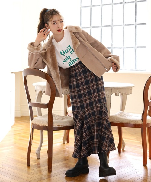 one after another NICE CLAUP（ワンアフターアナザーナイスクラップ）の「【S,Mサイズ展開あり】スタイルアップが叶う。ハイウエストレディマーメイドスカート（スカート・レディース・ブラック/ネイビー/ベージュ系その他/ブルー系その他/ブラウン系その他・SMALL/MEDIUM）」の12枚目の写真