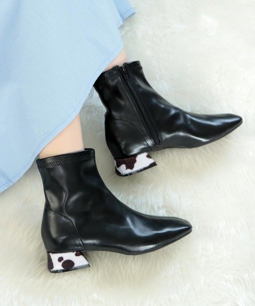 SOROTTO(ソロット)の「ローヒールのストレッチショートブーツ(ブーツ・レディース・ブラック/ダークブラウン/アイボリー/ブラック系その他・LL/3L/S/M/L)」の3枚目の写真