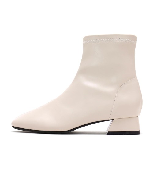 SOROTTO(ソロット)の「ローヒールのストレッチショートブーツ(ブーツ・レディース・ブラック/ダークブラウン/アイボリー/ブラック系その他・LL/3L/S/M/L)」の8枚目の写真